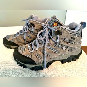 Merrell Moab 2 MID Castle Rock Trail Hiking Shoe women’s size 8